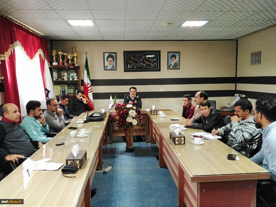 با حضور اعضای شورای اداری برگزار شد : 
جلسه هماهنگی برگزاری مراسم روز دانشجو  2