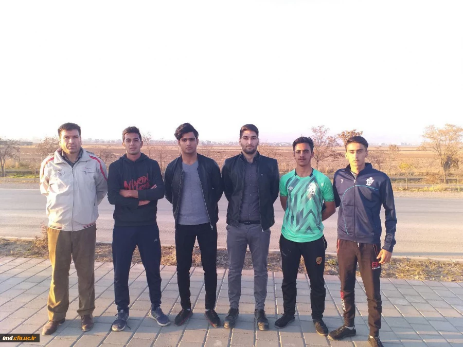 به همت انجمن ورزشی واحد دانشور و همزمان با  فرارسیدن روز دانشجو انجام شد : 
برگزاری مسابقه دو استقامت  2