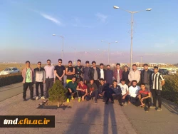 به همت انجمن ورزشی واحد دانشور و همزمان با  فرارسیدن روز دانشجو انجام شد : 
برگزاری مسابقه دو استقامت  3