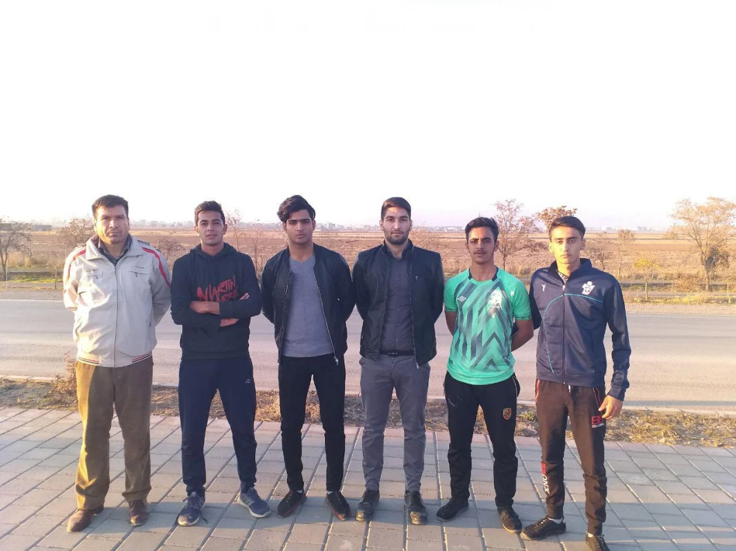 به همت انجمن ورزشی واحد دانشور و همزمان با  فرارسیدن روز دانشجو انجام شد : 
برگزاری مسابقه دو استقامت  6