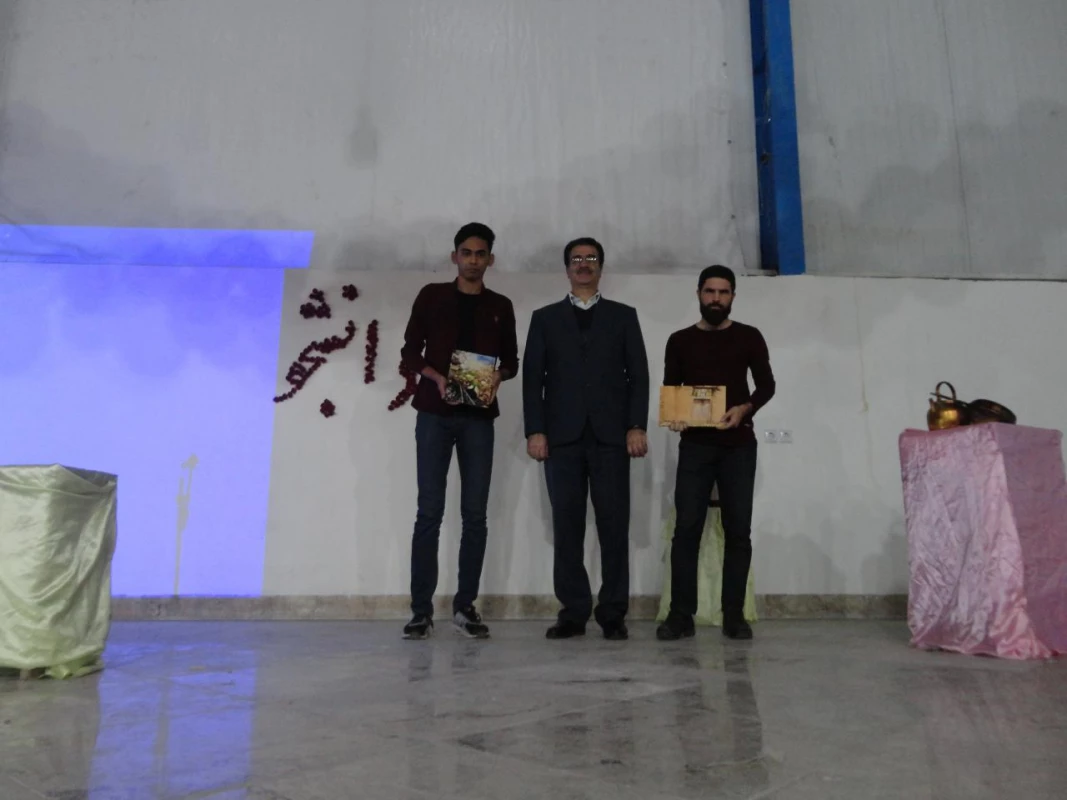 همزمان با روز دانشجو انجام شد : 
مراسم جشن و بزرگداشت مقام دانشجو در واحد دانشور نیشابور 4