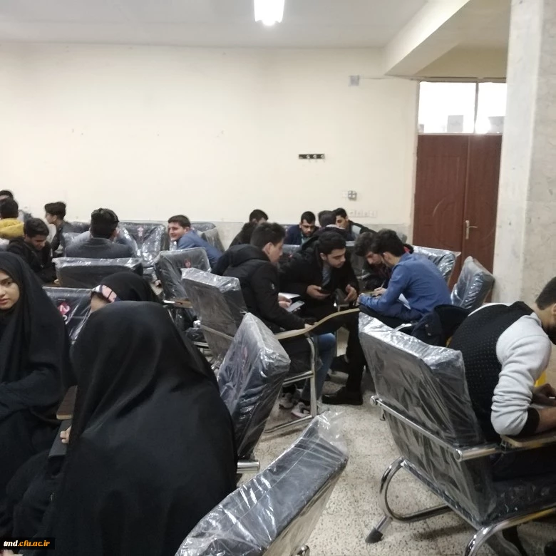 با حضور دکتر مهرآذین و مشارکت فعال و پرنشاط دانشجویان واحد دانشور انجام شد : 
کارگاه آموزشی 8 گام تا ازدواج موفق 2