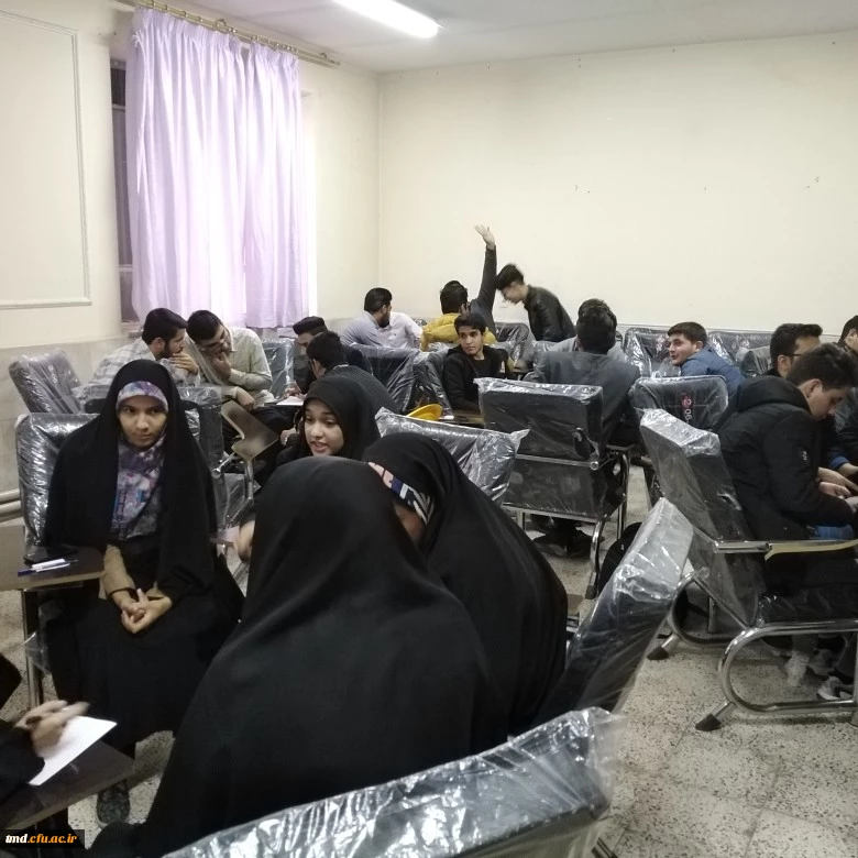 با حضور دکتر مهرآذین و مشارکت فعال و پرنشاط دانشجویان واحد دانشور انجام شد : 
کارگاه آموزشی 8 گام تا ازدواج موفق 4