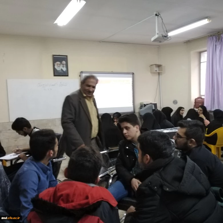 با حضور دکتر مهرآذین و مشارکت فعال و پرنشاط دانشجویان واحد دانشور انجام شد : 
کارگاه آموزشی 8 گام تا ازدواج موفق 5