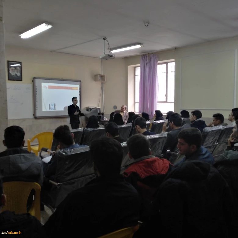 با حضور دکتر مهرآذین و مشارکت فعال و پرنشاط دانشجویان واحد دانشور انجام شد : 
کارگاه آموزشی 8 گام تا ازدواج موفق 8