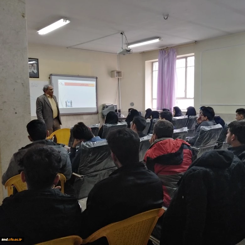 با حضور دکتر مهرآذین و مشارکت فعال و پرنشاط دانشجویان واحد دانشور انجام شد : 
کارگاه آموزشی 8 گام تا ازدواج موفق 9