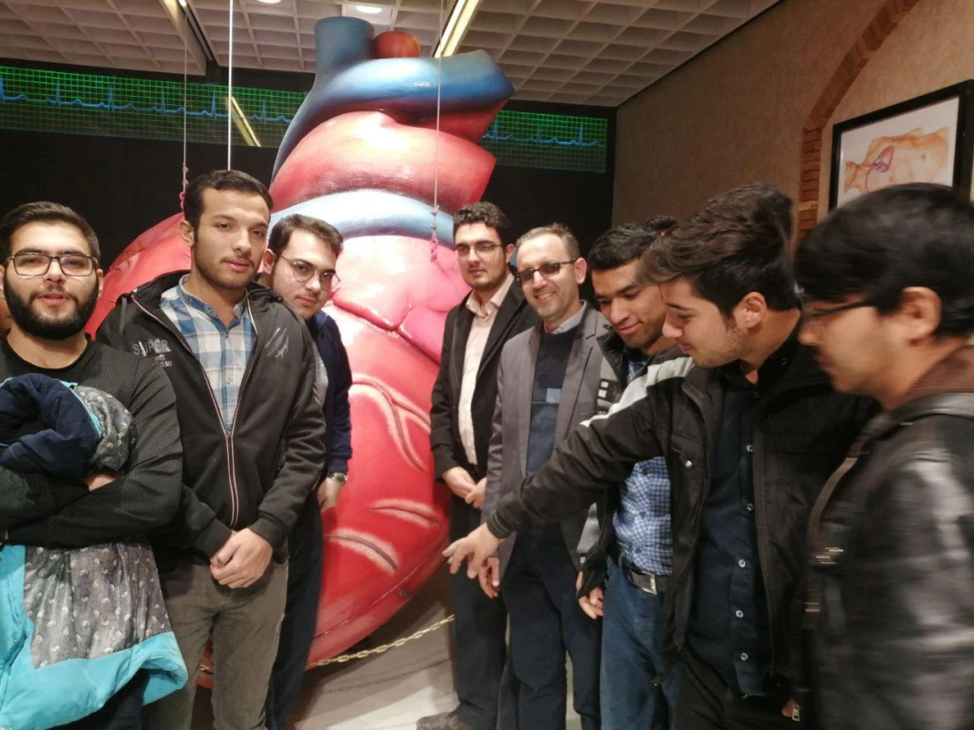 با حضور اساتید و دانشجویان واحد دانشور انجام شد : 
مراسم افتتاح بزرگترین افلاک نمای شرق کشور در شهرستان نیشابور  3