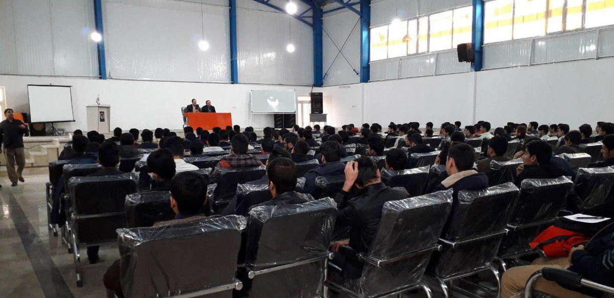 با حضور مسئولین هسته گزینش اداره کل آموزش و پرورش خراسان رضوی انجام شد : 
جلسه پرسش و پاسخ در خصوص مسائل مرتبط با گزینش و تبیین فرایند گزینش دانشجویان در طول مدت تحصیل 4