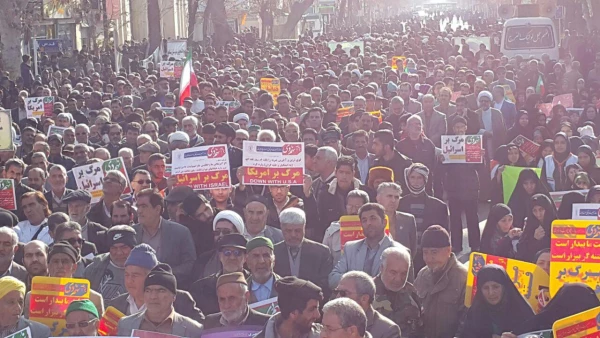 همگام با امت حزب الله نیشابور انجام شد : 
حضور پرشور دانشجویان ، اساتید و کارکنان واحد دانشور در راهپیمایی یوم الله 9 دی 2