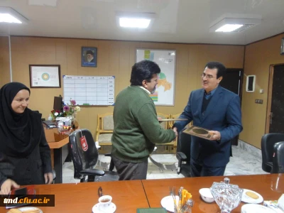 با حضور مسئولین دانشگاه فرهنگیان و دانشکده علوم پزشکی شهرستان برگزار شد : 
امضای تفاهم نامه همکاری و برگزاری دوره ها و کارگاههای سلامت و بهداشت ویژه دانشجویان دانشگاه فرهنگیان 