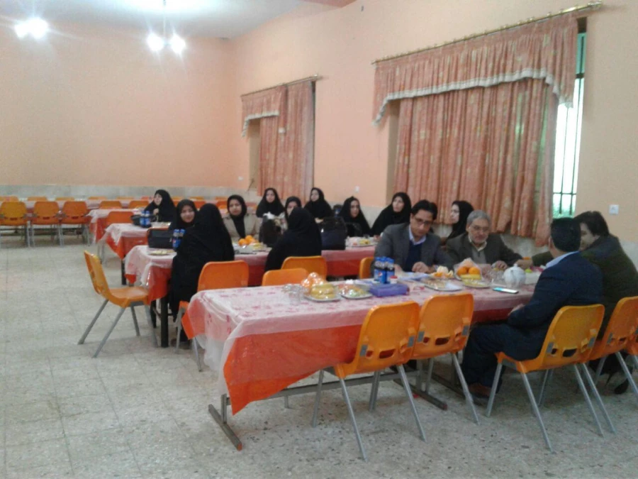 همزمان با شروع نیمسال دوم سال تحصیلی جدید انجام شد : 
جلسه هم اندیشی اساتید و نشست گروههای آموزشی 5