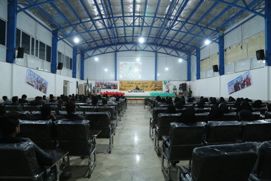 به همت بسیج دانشجویی واحد دانشور برگزار شد : 
همایش سیاسی چهل و یک سال مقاومت  به مناسبت طلیعه چهل و یکمین سالگرد پیروزی انقلاب اسلامی 6