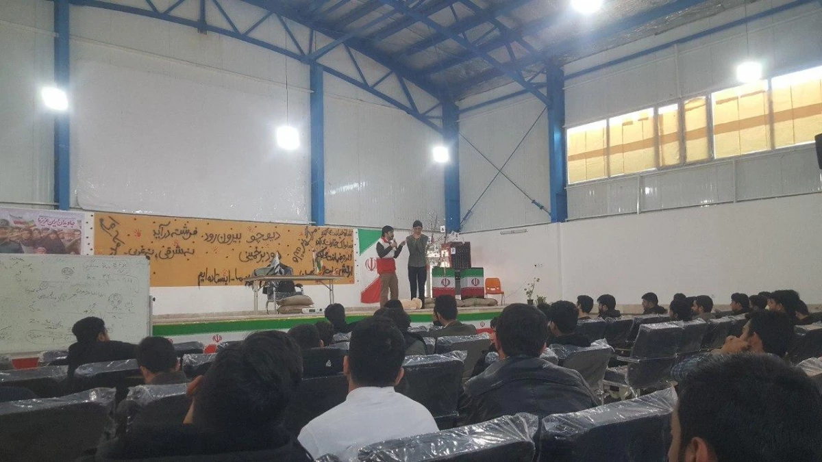 با همکاری سازمان جوانان هلال احمر و در قالب تفاهم نامه همکاری انجام شد : 
برگزاری کارگاه  آموزشهای امداد و نجات ویژه کلیه دانشجویان ورودی 98 2