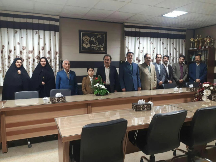 در راستای هم افزایی علمی پژوهشی، برگزار شد : 
سمینار «پایاد» (پژوهش ها، اندیشه ها، یافته ها و آفرینش های دانشوران)
 4