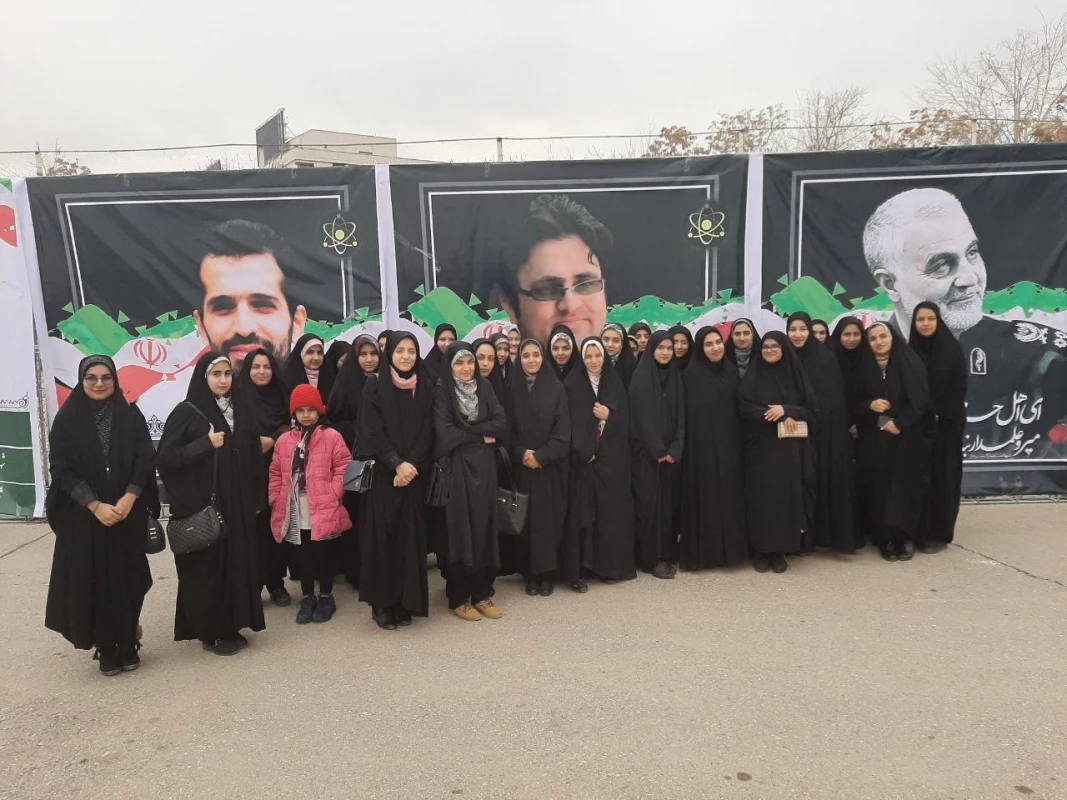 با حضور و مشارکت دانشجویان واحد خواهران دانشور برگزار شد : 
زیارت  حرم مطهر رضوی و بازدید از نمایشگاه صنایع هسته ای  2