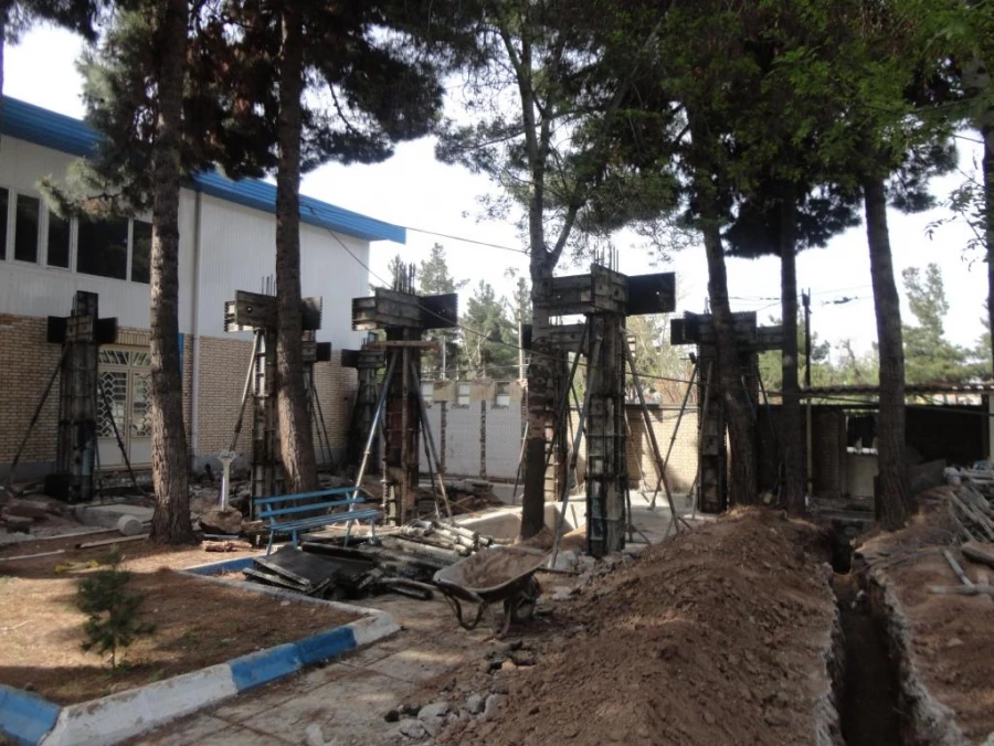 آغاز پروژه ترمیم و بهسازی شبکه انتقال آب  واحد دانشور  9