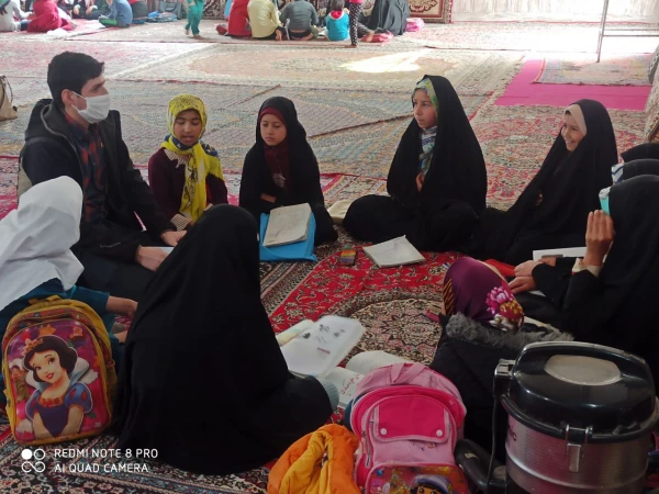 همزمان با دهه سرآمدی آموزش و تجلیل از مقام معلم و استاد انجام شد : 
برگزاری اردوی جهادی تدریس دانشجو معلمان در روستاهای محروم شهرستان نیشابور به همت بسیج دانشجویی 2