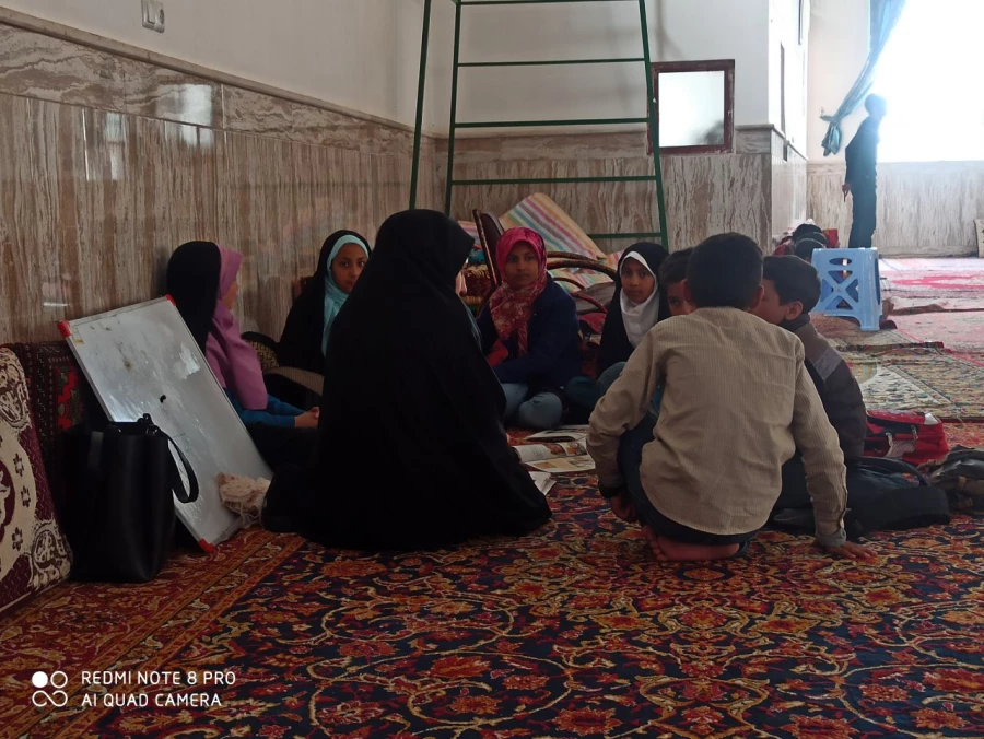 همزمان با دهه سرآمدی آموزش و تجلیل از مقام معلم و استاد انجام شد : 
برگزاری اردوی جهادی تدریس دانشجو معلمان در روستاهای محروم شهرستان نیشابور به همت بسیج دانشجویی 3