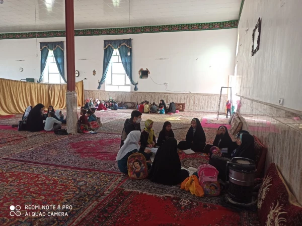 همزمان با دهه سرآمدی آموزش و تجلیل از مقام معلم و استاد انجام شد : 
برگزاری اردوی جهادی تدریس دانشجو معلمان در روستاهای محروم شهرستان نیشابور به همت بسیج دانشجویی 4