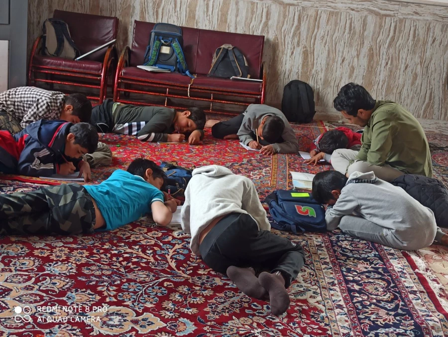 همزمان با دهه سرآمدی آموزش و تجلیل از مقام معلم و استاد انجام شد : 
برگزاری اردوی جهادی تدریس دانشجو معلمان در روستاهای محروم شهرستان نیشابور به همت بسیج دانشجویی 6