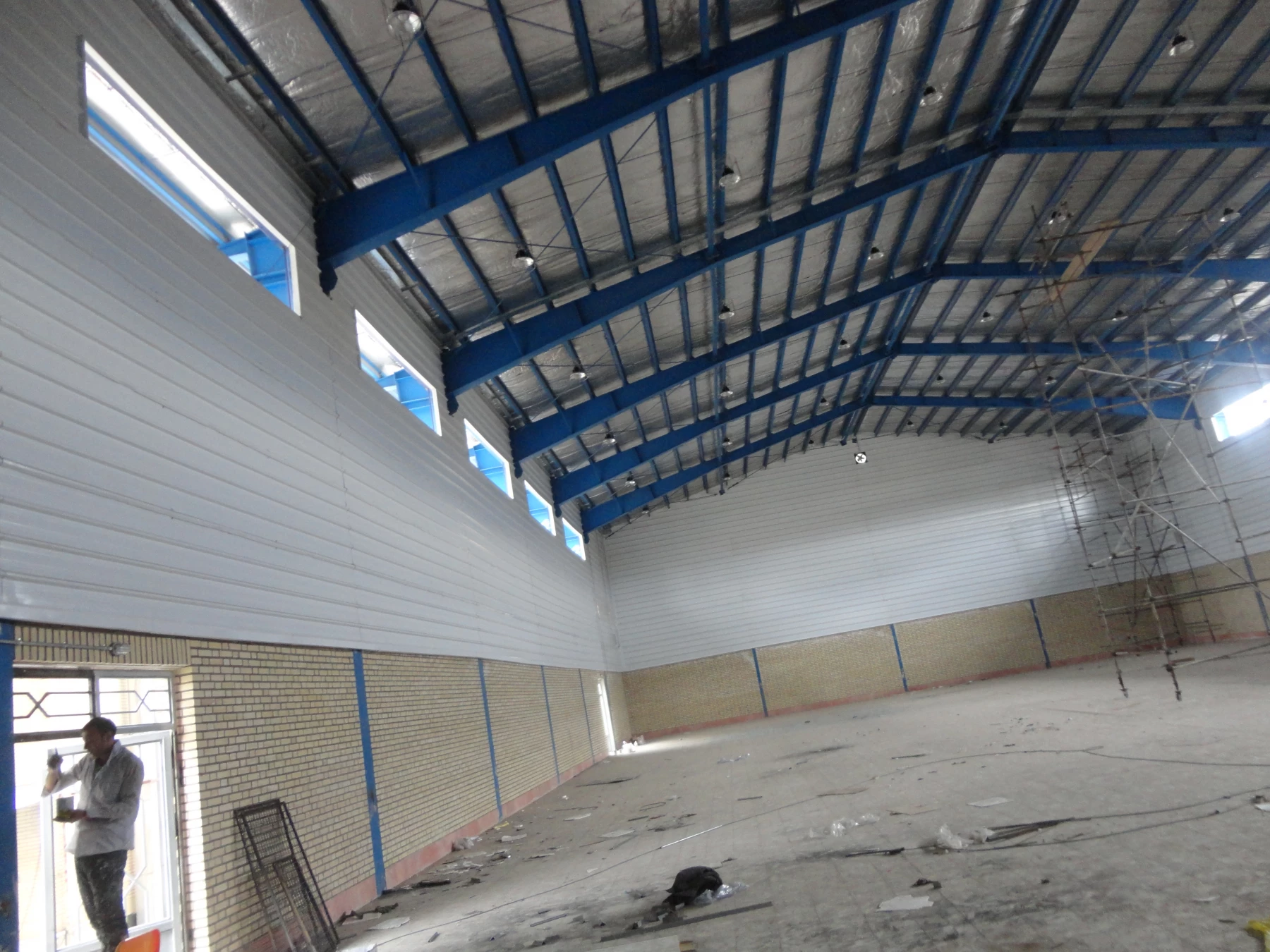 اتمام مرحله اول ساخت سالن ورزشی چند منظوره واحد دانشور  9