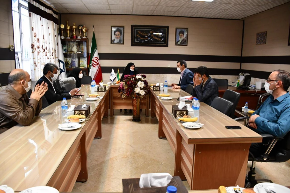 با حضور سرکار خانم دکتر چنارانی و آقای دکتر کلیدری برگزار شد : 
جلسه هم اندیشی در خصوص دانشگاه فرهنگیان واحد خواهران نیشابور 3