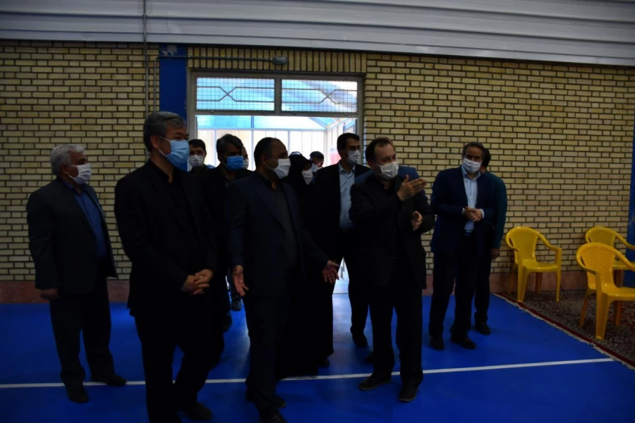 همزمان با هفته دولت و با حضور آقای مهندس رخشانی مهر معاون وزیر و رئیس سازمان نوسازی مدارس انجام شد : 
آئین افتتاح مرحله اول سالن ورزشی چند منظوره واحد دانشور نیشابور 12