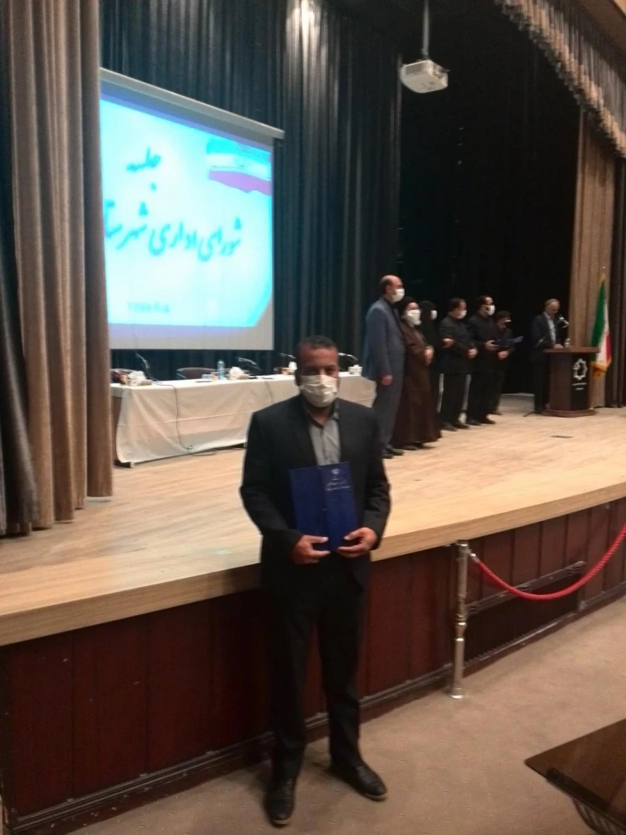 همزمان با گرامی داشت هفته دولت و روز کارمند انجام شد : 
تجلیل از کارمند نمونه دانشگاه فرهنگیان واحد دانشور نیشابور در جلسه شورای اداری شهرستان  3