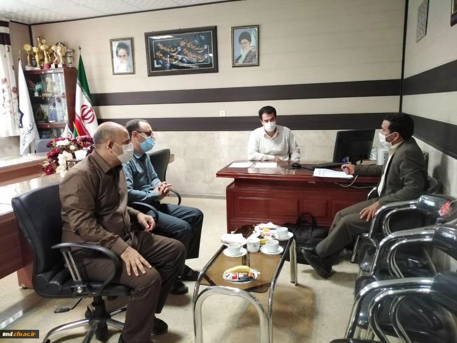 با حضور کارشناس مسئول نظارت و ارزیابی مدیریت امور پردیس ها و مراکز خراسان رضوی انجام شد : 
بازدید از بخشهای مختلف واحد دانشور نیشابور  5