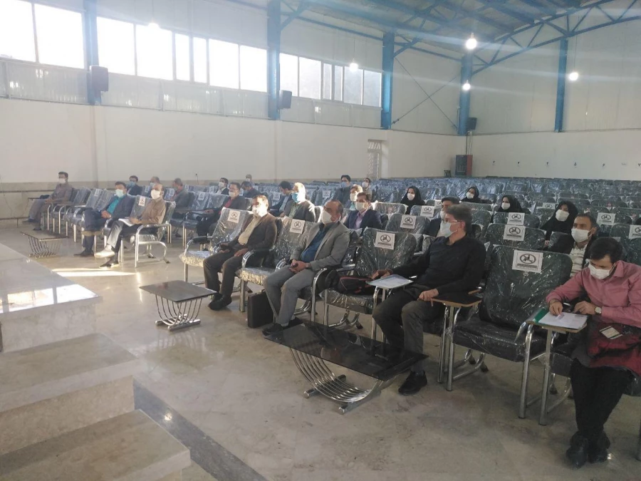 برگزاری جلسه شورای آموزشی اساتید واحد دانشور و کارگاه آموزشی آشنایی با سامانه یادگیری الکترونیک 7