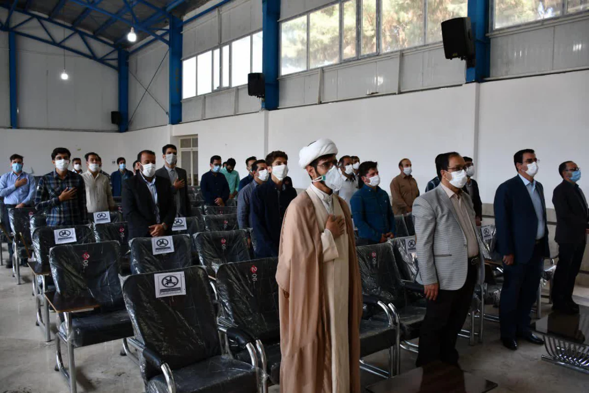 با حضور دانشجویان ساکن شهر نیشابور و با رعایت دستورالعمل های بهداشتی انجام شد : 
آئین آغاز سال تحصیلی 400-1399  دانشگاه فرهنگیان واحد دانشور  8