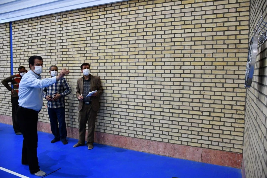 به مناسبت هفته تربیت بدنی برگزار شد :
برگزاری مسابقه دارت بین کارکنان واحد دانشور 
 3