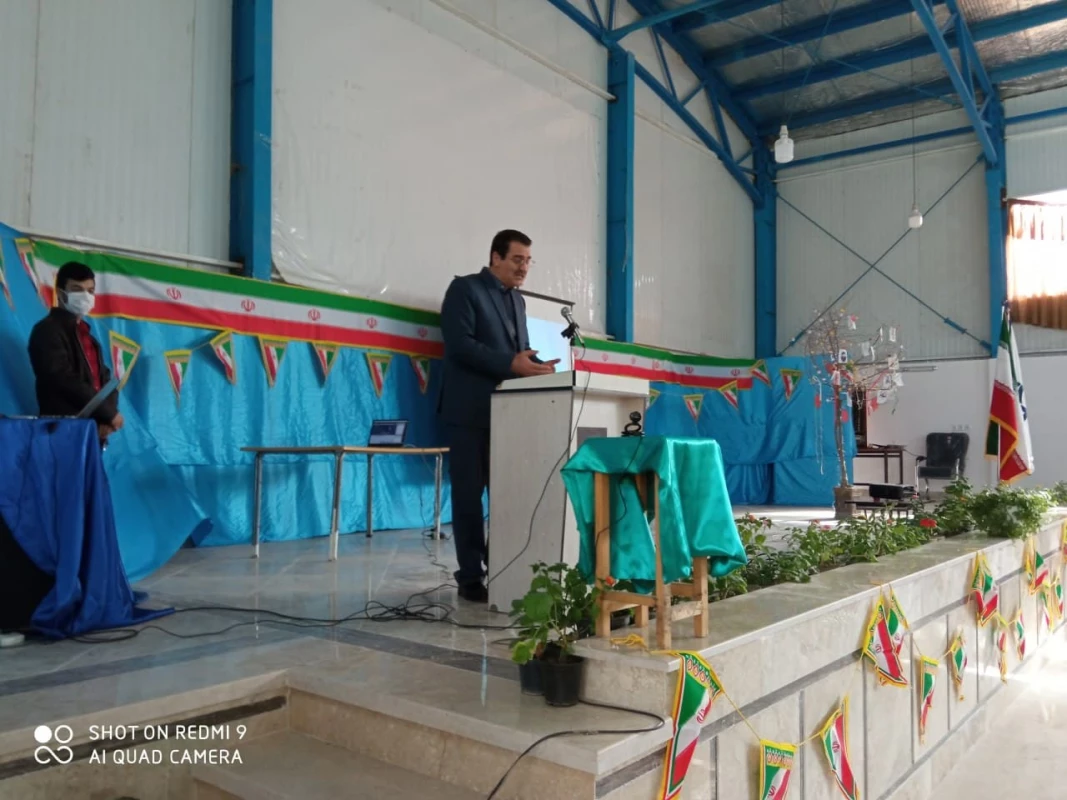 با حضور نمادین دانشجویان ورودی 99 ساکن شهرستان نیشابور برگزار شد : 
آیین مراسم استقبال از دانشجویان جدید الورود و شروع نیمسال تحصیلی ( بهمن ماه ) 5