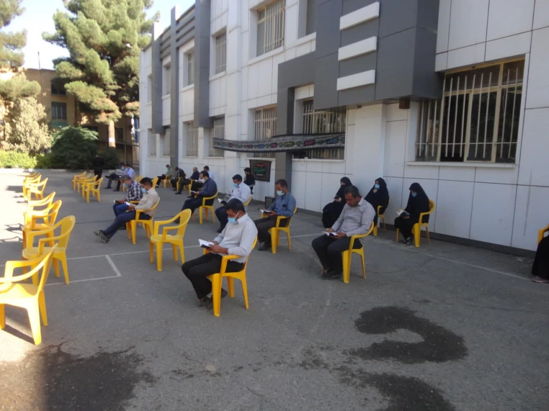 همزمان با فرارسیدن اربعین حسینی انجام شد : 
مراسم قرائت زیارت عاشورا و عزاداری با حضور کارکنان واحد دانشور  3