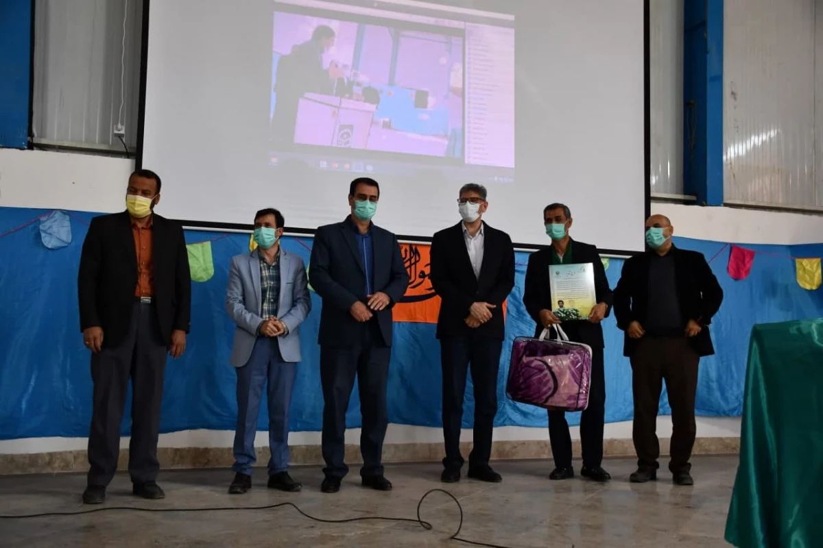 همزمان با سالروز میلاد مسعود نبی مکرم اسلام ( ص ) و امام جعفر صادق (ع) انجام شد : 
تجلیل از همکار پیشکسوت آقای سید رضا سجادی مقدم  2