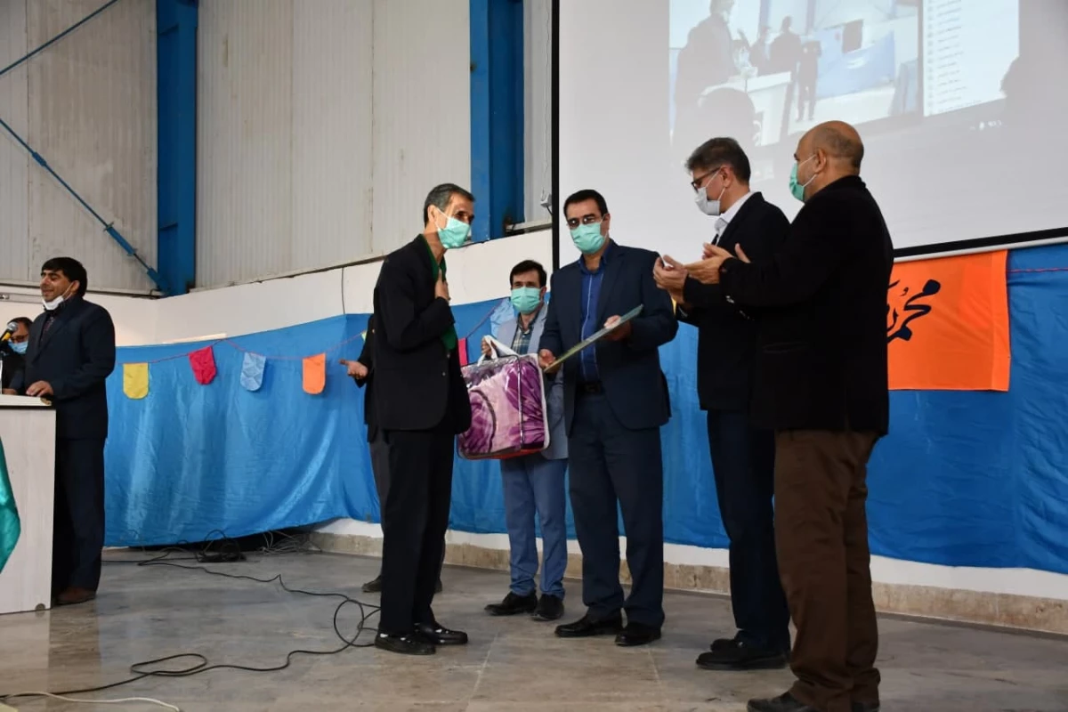 همزمان با سالروز میلاد مسعود نبی مکرم اسلام ( ص ) و امام جعفر صادق (ع) انجام شد : 
تجلیل از همکار پیشکسوت آقای سید رضا سجادی مقدم  4