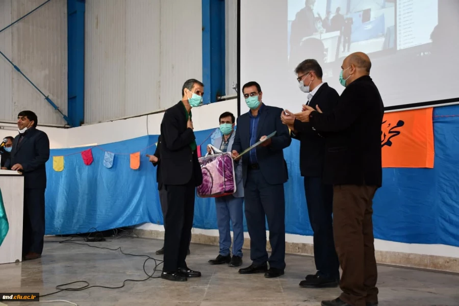 همزمان با سالروز میلاد مسعود نبی مکرم اسلام ( ص ) و امام جعفر صادق (ع) انجام شد : 
تجلیل از همکار پیشکسوت آقای سید رضا سجادی مقدم  4