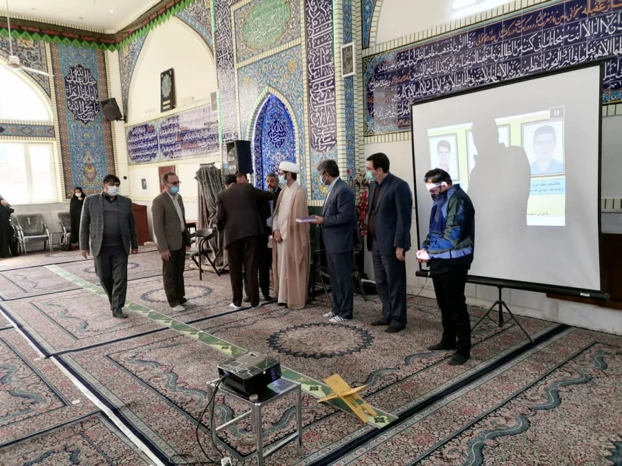 با حضور گرم دانشجویان انجام شد : 
مراسم ترحیم هفتمین روز دانشجوی عزیز زنده یاد محمد روانان  5