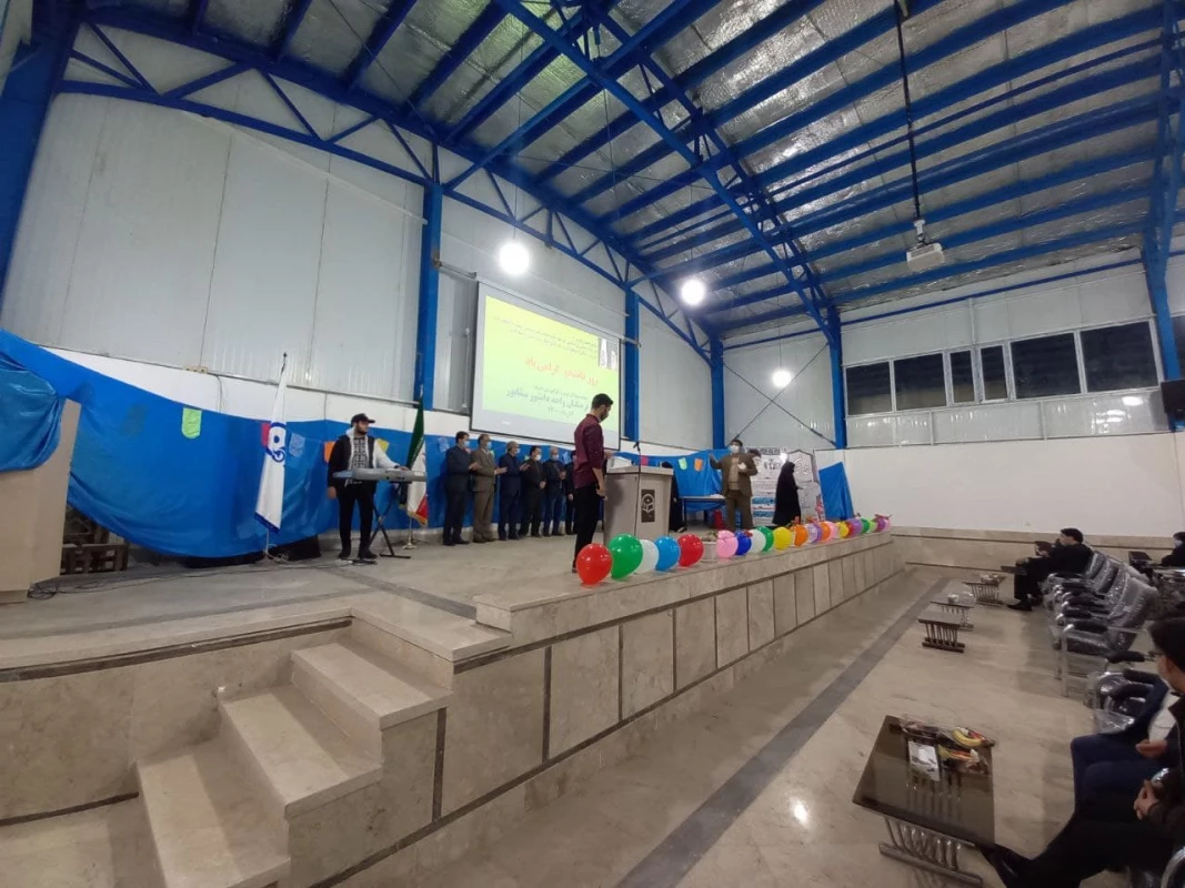 همزمان با روز دانشجو انجام شد : 
جشن  روز دانشجو با حضور دانشجویان واحد دانشور  4