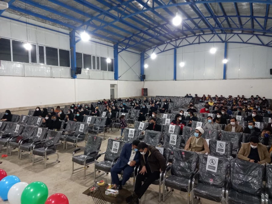 همزمان با روز دانشجو انجام شد : 
جشن  روز دانشجو با حضور دانشجویان واحد دانشور  7