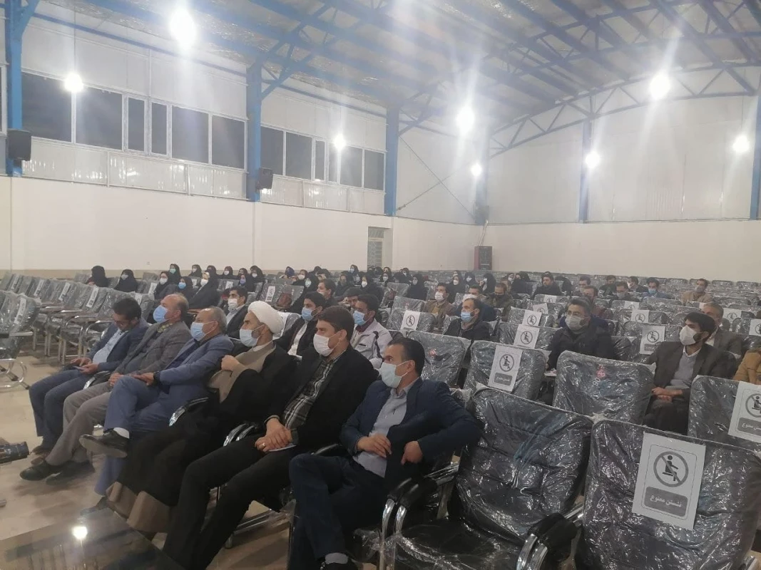 همزمان با هفته پژوهش صورت گرفت : 
کارگاه آموزشی اقدام پژوهی ، باید ها و نباید ها با حضور آقای دکتر سیفی  4