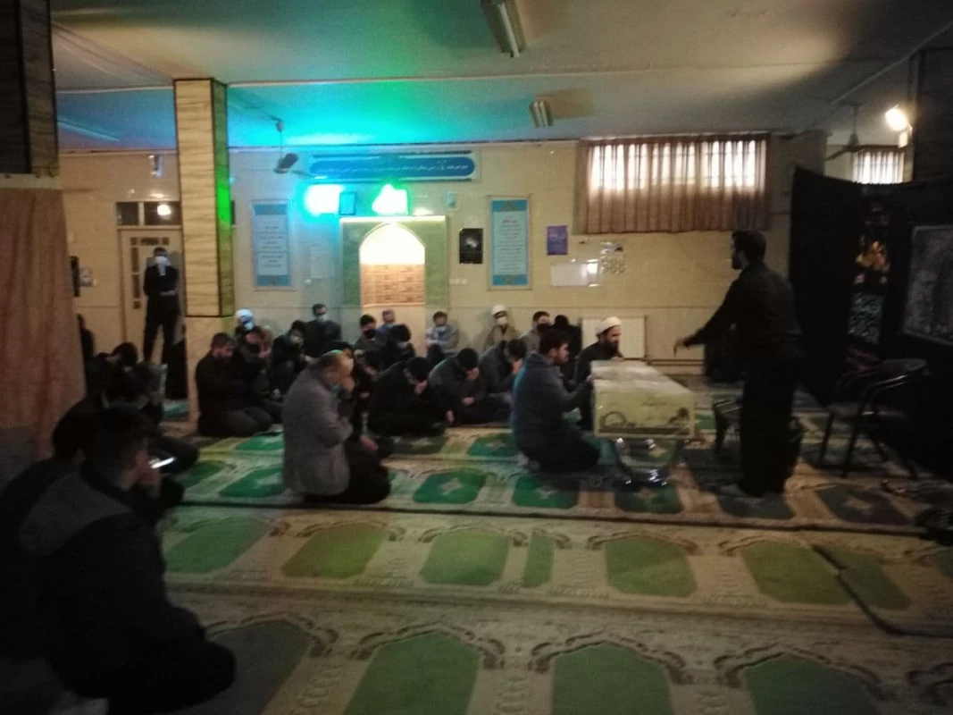 همزمان با سالروز شهادت حضرت صدیقه کبری و دومین سالگرد شهادت سردار شهید حاج قاسم سلیمانی برگزار شد : 
میزبانی از شهید گمنام و برگزاری مراسم عزاداری و سخنرانی  3