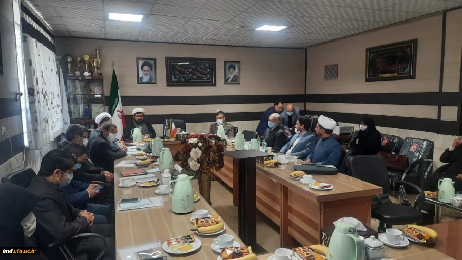 به میزبانی واحد دانشور نیشابور برگزار شد : 
جلسه گروه الهیات و معارف اساتید دانشگاهها و مراکز آموزش عالی شهرستان نیشابور 2