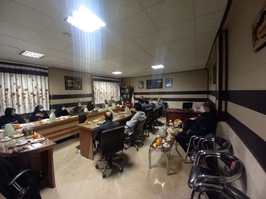 با حضور مدرسین کارورزی واحد دانشور برگزار شد : 
اولین جلسه کارگاهی کارورزی 2 و 4  3