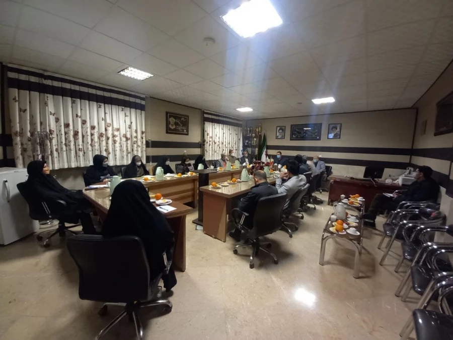 با حضور مدرسین کارورزی واحد دانشور برگزار شد : 
اولین جلسه کارگاهی کارورزی 2 و 4  6