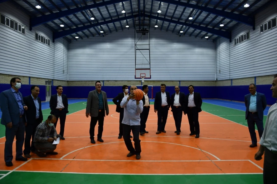 همرمان با روزهای پایانی ماه مبارک رمضان و هفته بزرگداشت مقام معلم انجام شد : 
ضیافت افطاری ویژه اساتید واحد دانشور نیشابور  8