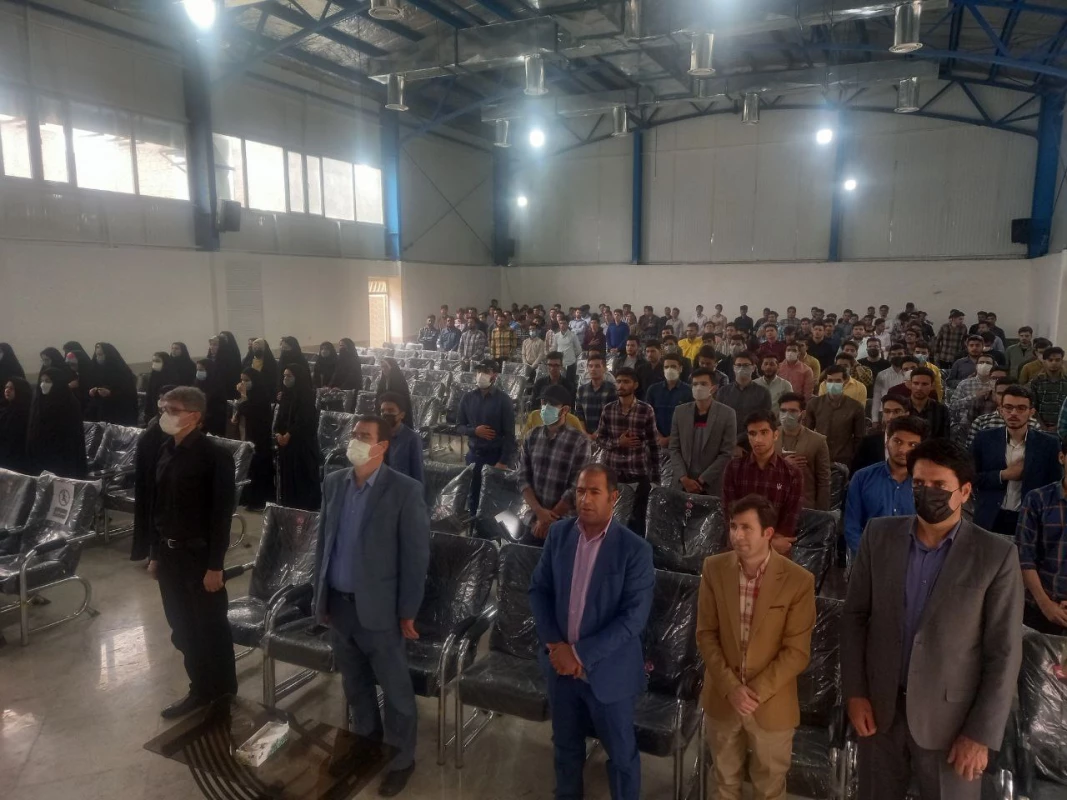 همزمان با هفته سرآمدی آموزش و بزرگداشت هفته معلم انجام شد : 
مراسم جشن و تجلیل از برگزیدگان علمی ، فرهنگی ، ورزشی واحد دانشور 2