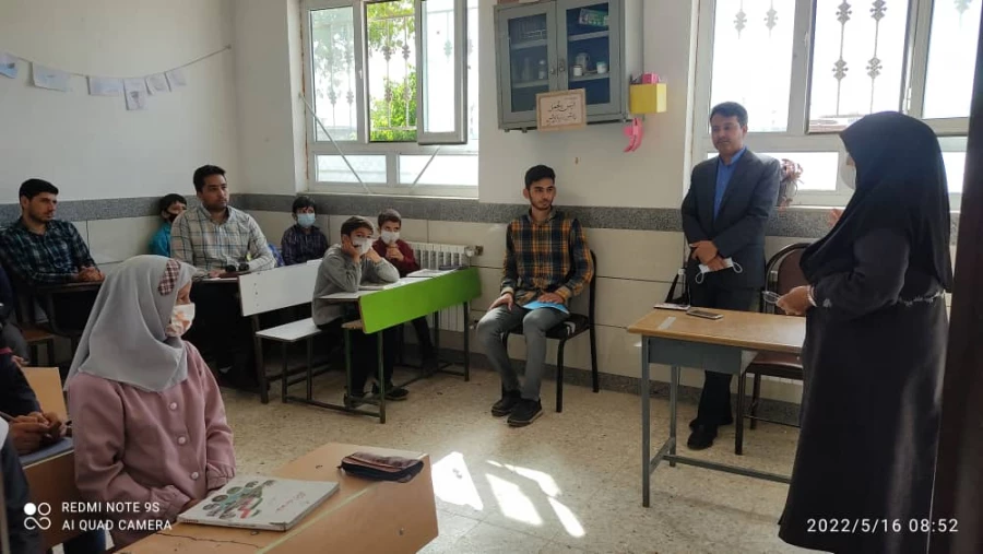 به مناسبت دهه سرآمدی آموزش و همزمان با هفته معلم انجام شد : 
بازدید دانشجویان ورودی 97 از مدارس چندپایه روستایی  5
