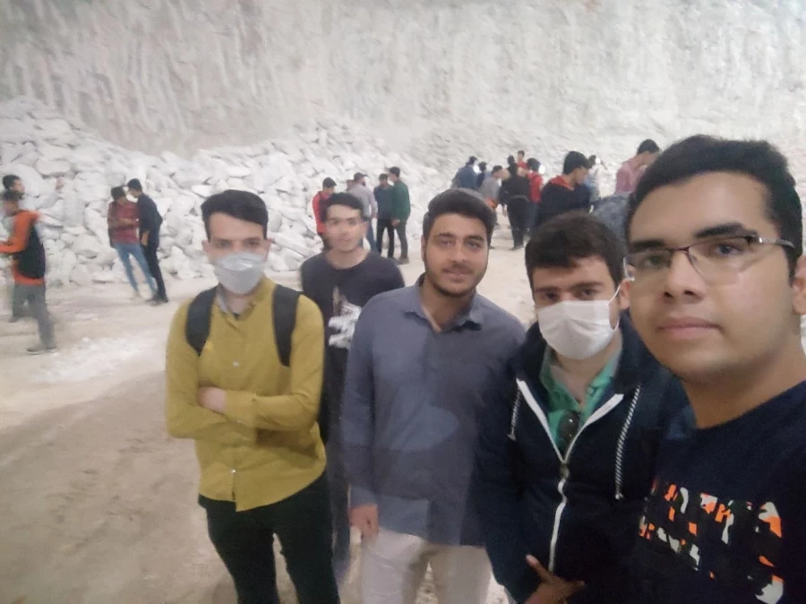 در راستای درس آموزش علوم تجربی و با حضور دکتر رئوفیان انجام شد : 
بایدید دانشجویان ورودی 1400 از معدن نمک و روستای ییلاقی بقیع شهرستان نیشابور  8