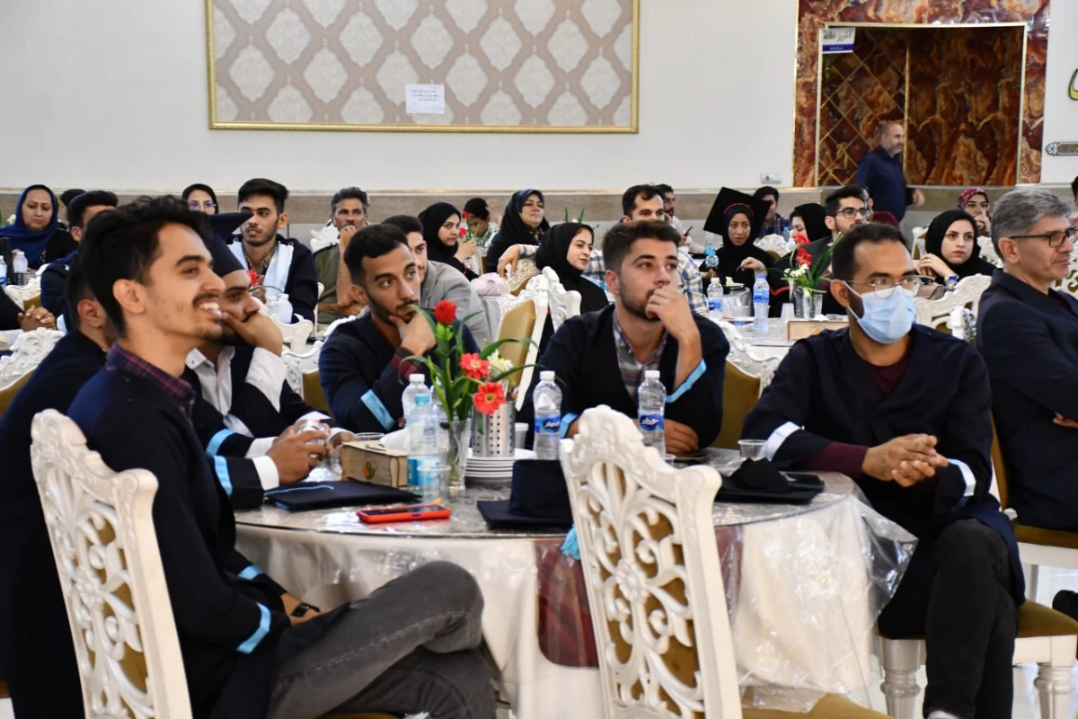 با حضور پرشور دانشجویان و خانواده های آنان ،برگزار شد : 
برگزاری آئین دانش آموختگی دانشجومعلمان ورودی سال 1397
 7